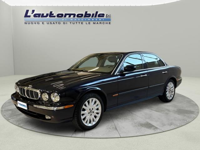 JAGUAR XJ8 4.2 V8 EXECUTIVE Immagine 0