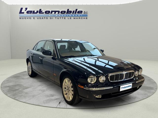 JAGUAR XJ8 4.2 V8 EXECUTIVE Immagine 3