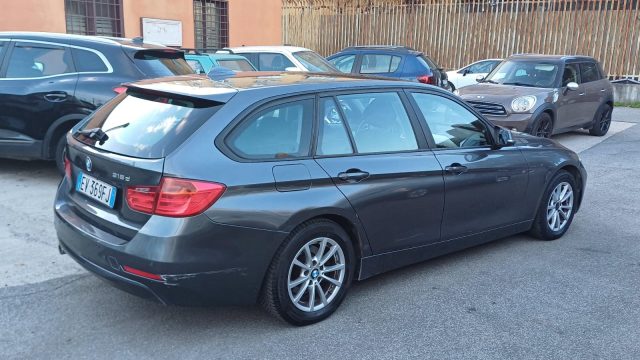 BMW 318 d Touring Luxury Immagine 3