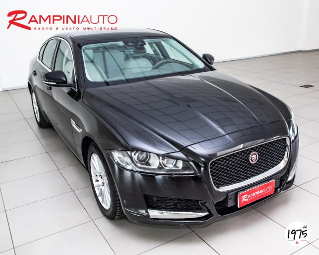 JAGUAR XF 2.0 D 180 CV aut. Prestige RISERVATA OPERATORI DE Immagine 2