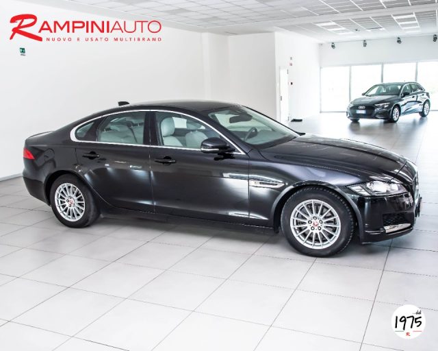 JAGUAR XF 2.0 D 180 CV aut. Prestige RISERVATA OPERATORI DE Immagine 3