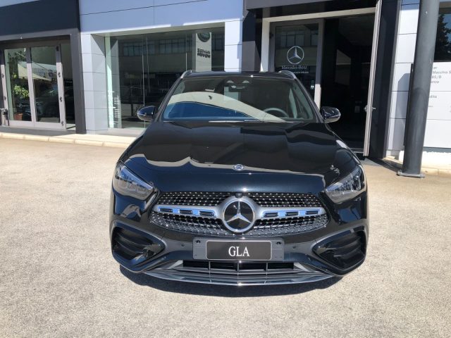 MERCEDES-BENZ GLA 200 d Automatic AMG Line Advanced Plus Immagine 1