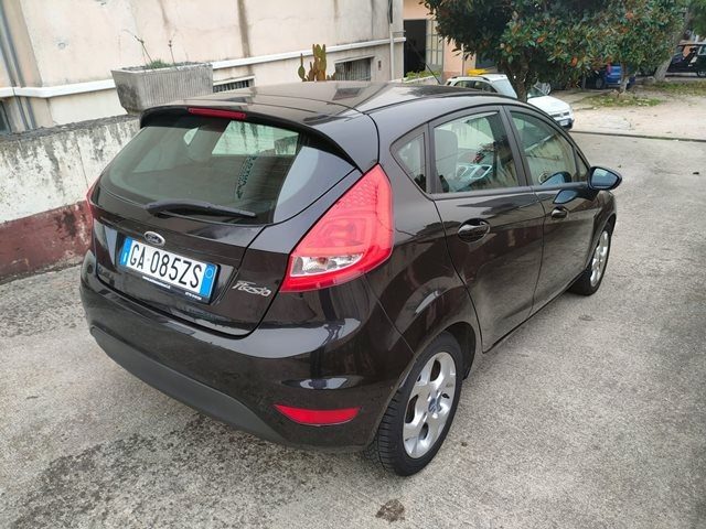 FORD Fiesta Ikon 1.4 TDCi 70CV 5 porte Immagine 1