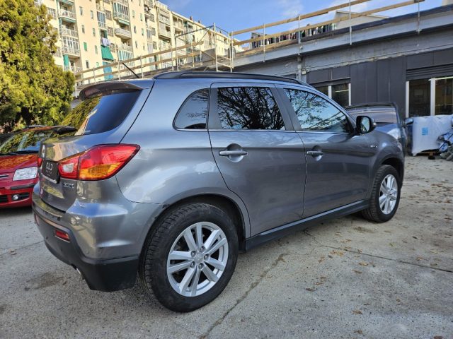 MITSUBISHI ASX 1.8 DI-D 150 CV 4WD Immagine 4