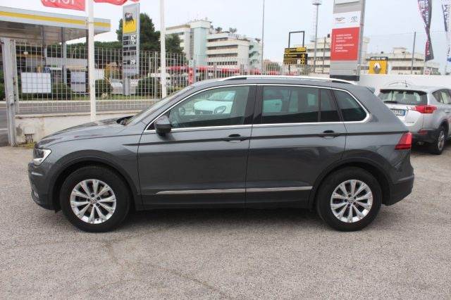 VOLKSWAGEN Tiguan 1.5 TSI Sport ACT BlueMotion Technology Immagine 2