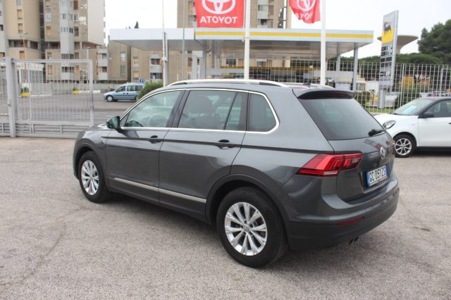 VOLKSWAGEN Tiguan 1.5 TSI Sport ACT BlueMotion Technology Immagine 3