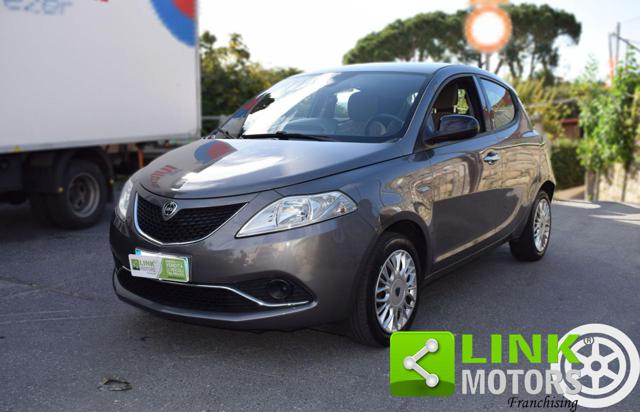 LANCIA Ypsilon 1.2 69 CV 5 porte PER NEOPATENTATI !!! Immagine 1