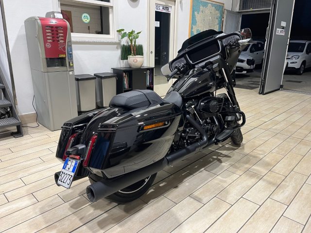 HARLEY-DAVIDSON FLHX Street Glide BLACK Immagine 4