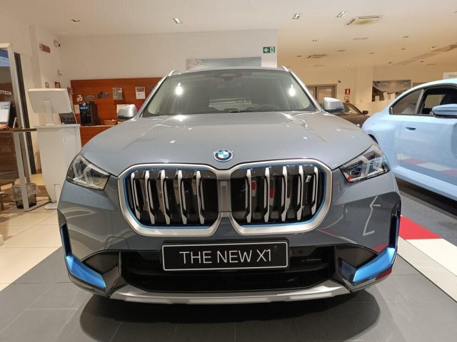 BMW X1 i 30 xdrive X-Line Immagine 4