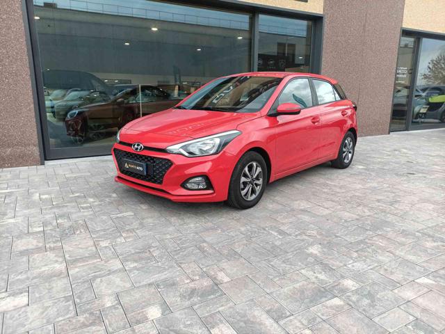 HYUNDAI i20 1.2 5 porte Tech Immagine 1