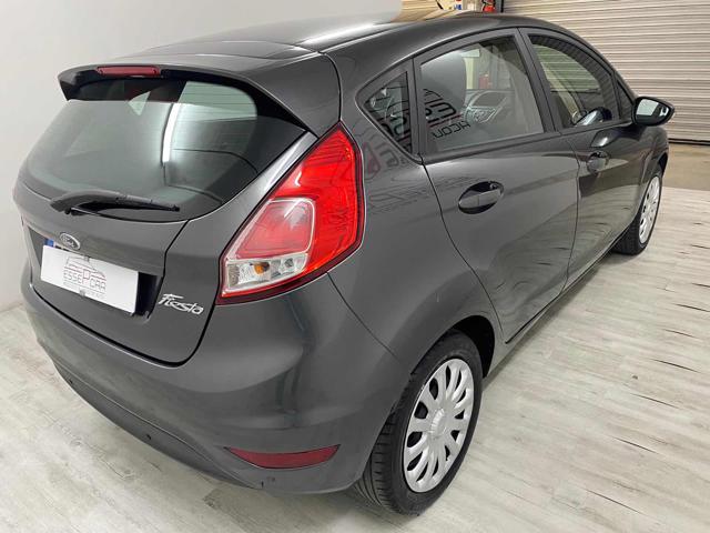 FORD Fiesta 1.2 60CV 5 porte 80.000KM NEOPATENTATI Immagine 2