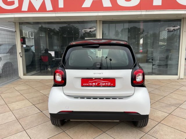 SMART ForTwo 0.9 90CV PASSION PANORAMA NAVI Immagine 2