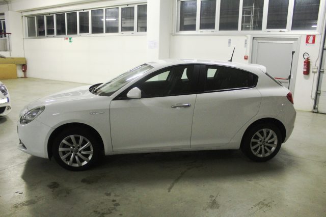 ALFA ROMEO Giulietta 1.4 Turbo 120 CV GPL Immagine 2