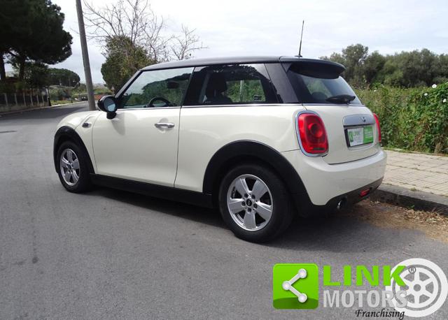 MINI Cooper D 1.5 Cooper D 3 porte Immagine 2