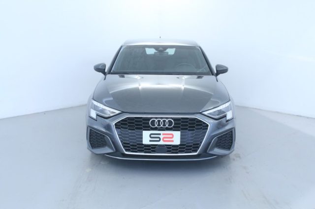 AUDI A3 SPB 35 TDI Stronic S line edition Fari LED Matrix Immagine 2