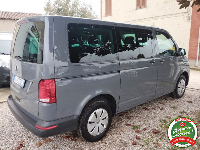 VOLKSWAGEN Caravelle 2.0 TDI 110CV PC Trendline AUTOCARRO 6 POSTI Immagine 4