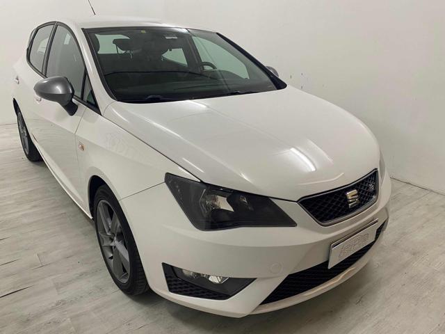 SEAT Ibiza 1.6 TDI CR 5 porte FR Immagine 1