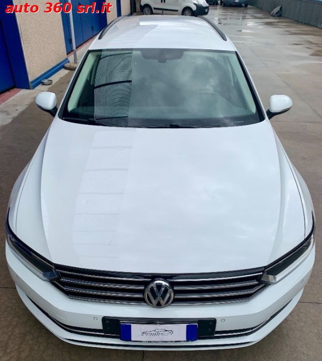 VOLKSWAGEN Passat Variant 1.6 TDI DPF Trendline BlueMotion Immagine 4