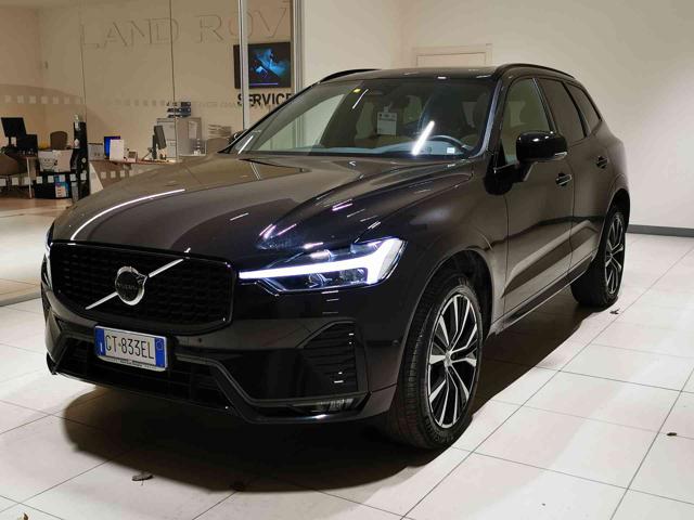 VOLVO XC60 B4 (d) AWD automatico Ultimate Dark Immagine 0