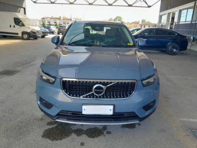 VOLVO XC40 T2 MOMENTUM PRO Immagine 2