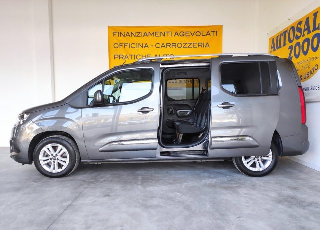 TOYOTA Proace City Verso 1.5D 130 CV S&S Long D Executive 7 POSTI Immagine 3