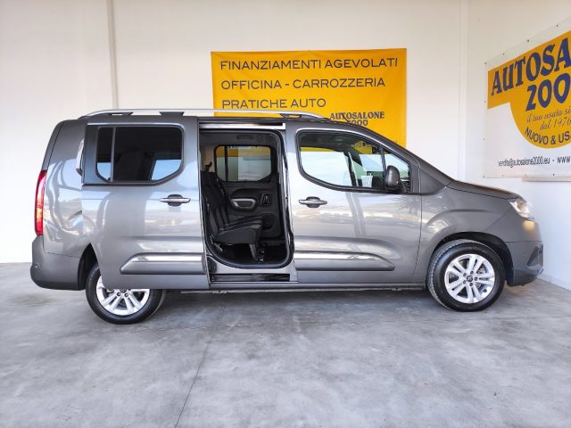 TOYOTA Proace City Verso 1.5D 130 CV S&S Long D Executive 7 POSTI Immagine 4