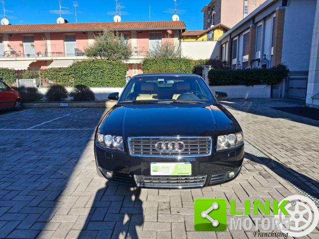 AUDI A4 Cabriolet 2.5 V6 TDI cat Immagine 1