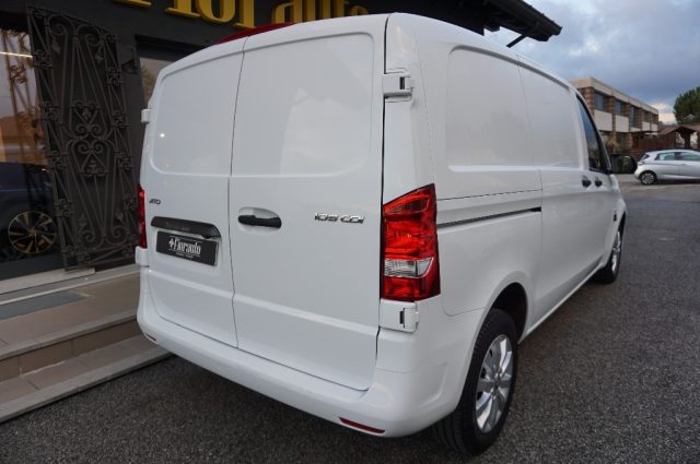 MERCEDES-BENZ Vito 109 CDI PC Furgone Compact Business Immagine 2