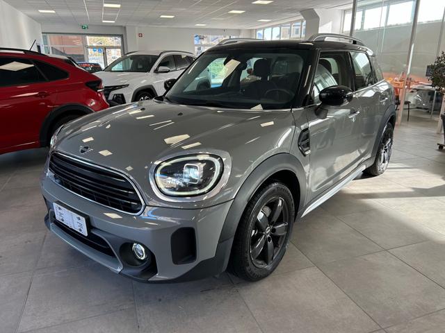 MINI Countryman 1.5 Cooper Essential Countryman Immagine 0