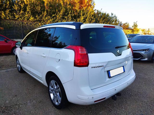 PEUGEOT 5008 2.0hdi ALLURE 150cv TETTO PANORAMICO LUCI AUTO Immagine 3