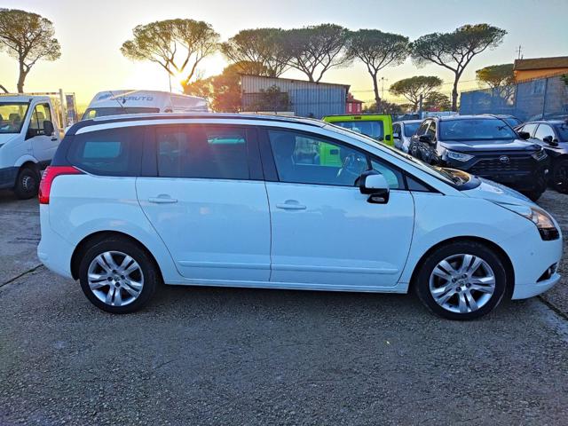 PEUGEOT 5008 2.0hdi ALLURE 150cv TETTO PANORAMICO LUCI AUTO Immagine 4