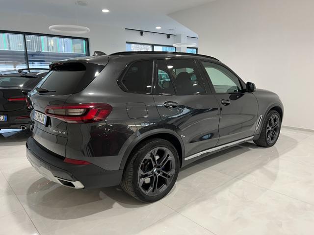 BMW X5 xDrive30d Xline 7 Posti Full Optional Immagine 3