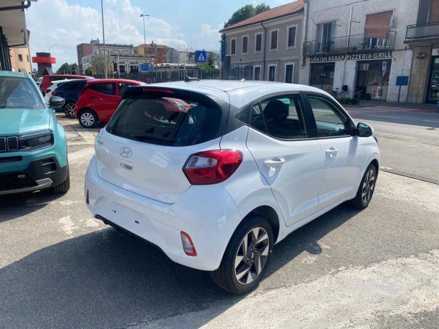 HYUNDAI i10 1.0 MPI Connectline con Retrocamera Immagine 4