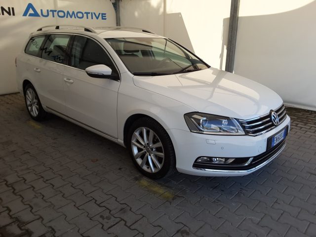 VOLKSWAGEN Passat Variant 2.0 TDI 140cv Highline Immagine 1