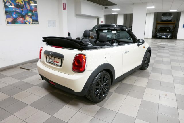 MINI Cabrio One 1.2 Boost Cabrio Immagine 3