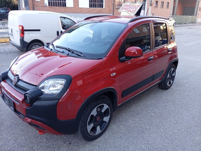 FIAT Panda Cross 1.0 FireFly S&S Hybrid 5 POSTI OK NEOPATENTATI Immagine 1