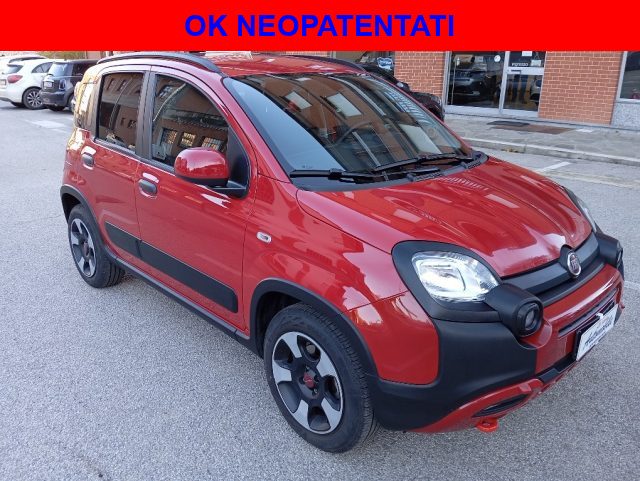 FIAT Panda Cross 1.0 FireFly S&S Hybrid 5 POSTI OK NEOPATENTATI Immagine 0