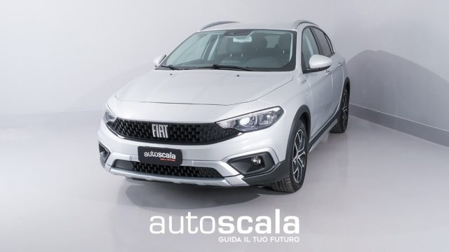 FIAT Tipo 1.5 Hybrid DCT 5 porte Cross Immagine 2