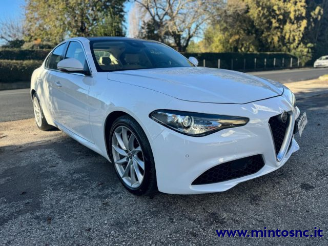 ALFA ROMEO Giulia 2.2 Turbodiesel AT8 180 CV Super Immagine 3