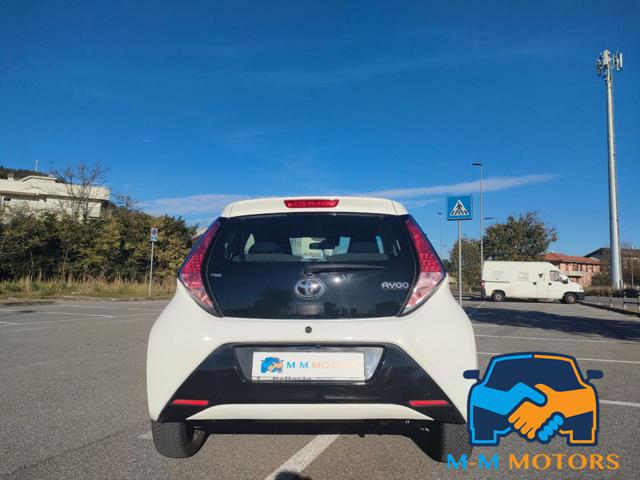 TOYOTA Aygo 1.0 VVT-i 69 CV 5 porte x-cool NEOPATENTATI Immagine 3