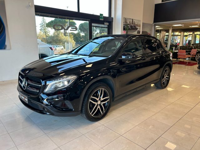 MERCEDES-BENZ GLA 200 d Automatic 4Matic Sport NIGHT EDITION Immagine 2