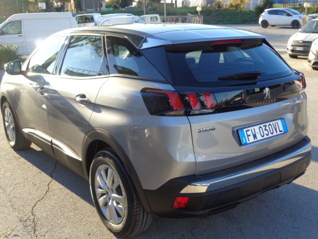 PEUGEOT 3008 BlueHDi 130 S&S Business Immagine 2