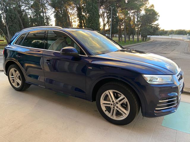 AUDI Q5 40 2.0 TDI quattro S tronic S line plus Immagine 2