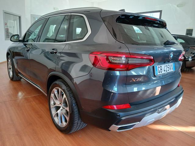 BMW X5 xDrive30d 48V xLine Immagine 3