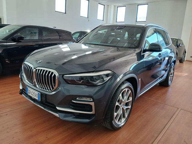 BMW X5 xDrive30d 48V xLine Immagine 1