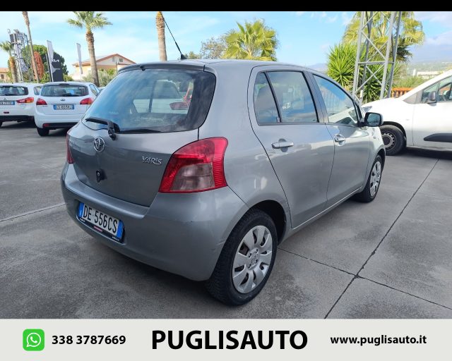 TOYOTA Yaris 1.0 5 porte Sol Immagine 2