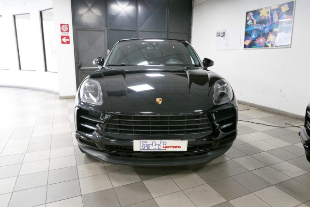 PORSCHE Macan 2.0 Immagine 1