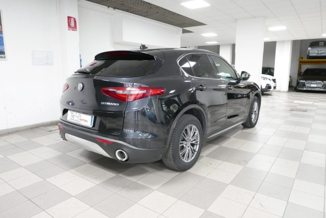 ALFA ROMEO Stelvio 2.2 Turbodiesel 210 CV AT8 Q4 Business Immagine 3