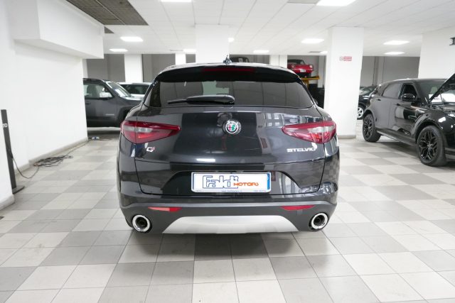 ALFA ROMEO Stelvio 2.2 Turbodiesel 210 CV AT8 Q4 Business Immagine 4