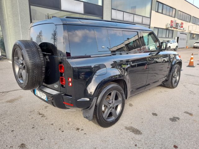 LAND ROVER Defender 110 3.0D I6 200 CV AWD Auto X-Dynamic SE Immagine 2